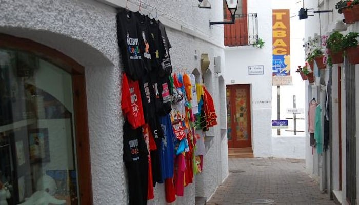 shops
